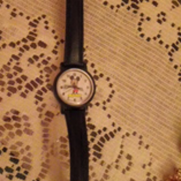 Vintage Mickey Mouse Watch - Picture 2 of 2